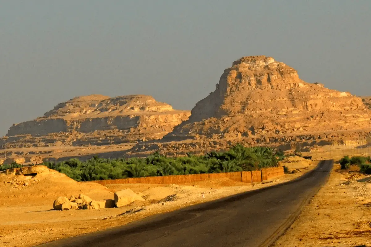 mountain of the dead siwa oasis egypt