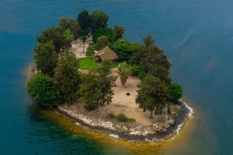 paradis malahide island in lake-kivu