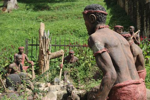 uganda martyrs sculptures