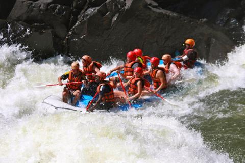 vic falls zambezi rafting