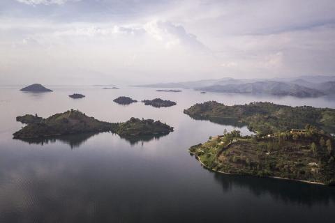 visit rwanda lake kivu
